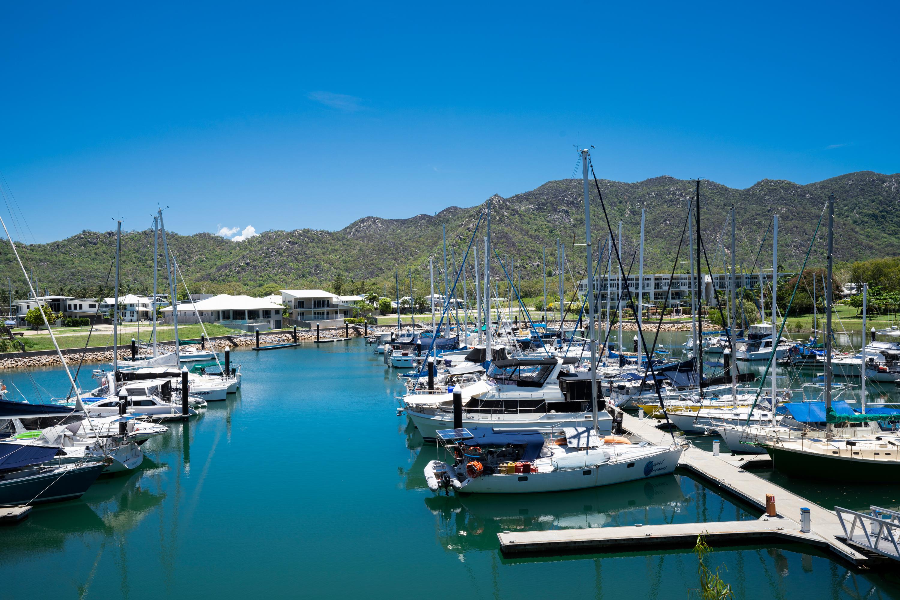 Peppers Blue On Blue Hotel Nelly Bay Exterior foto The Marina at the Village