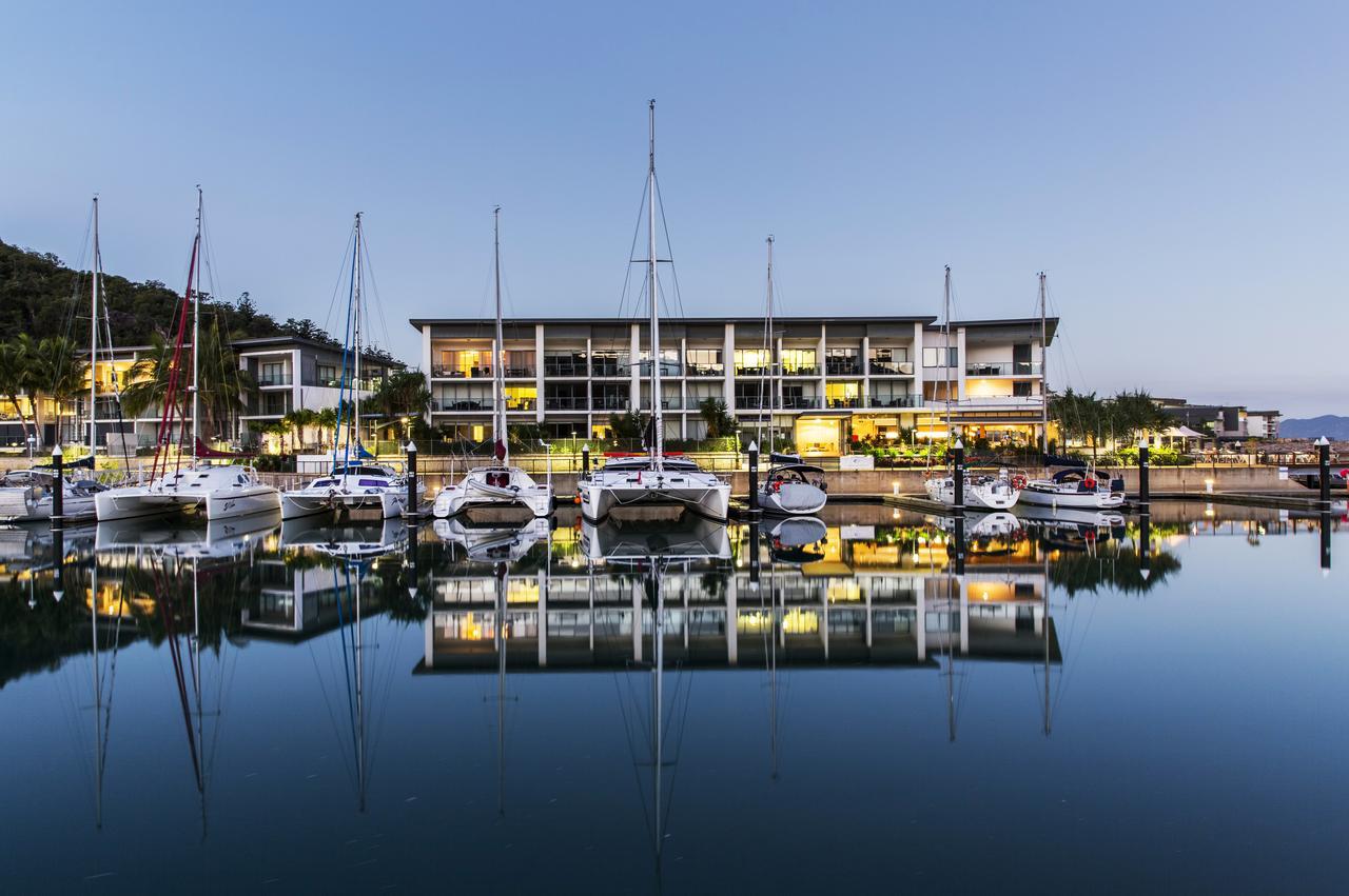 Peppers Blue On Blue Hotel Nelly Bay Exterior foto The Marina Residences